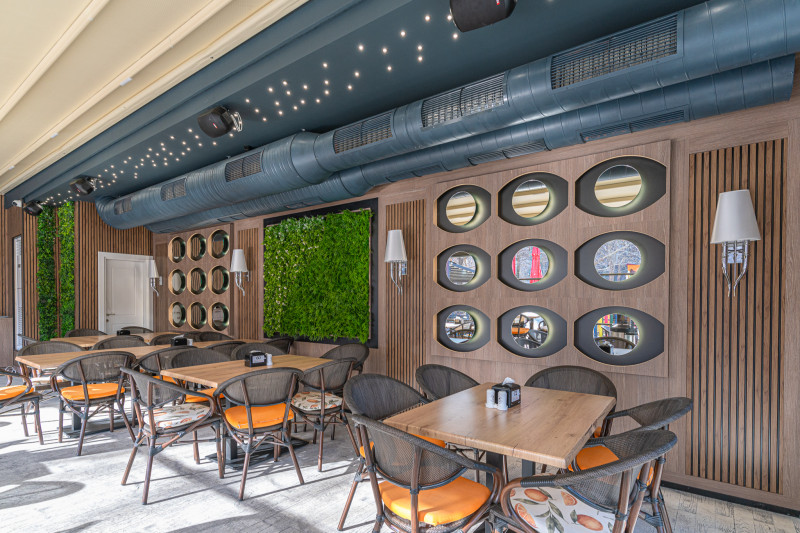 Southern Breeze Restaurant – Hall 2